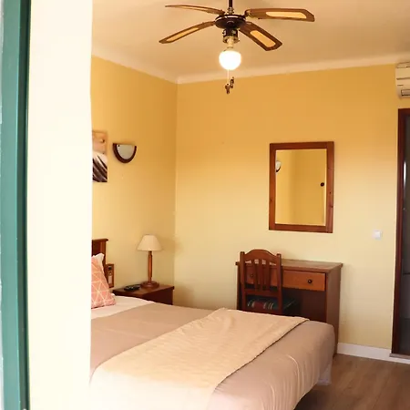 招待所 Costa Brava 3*